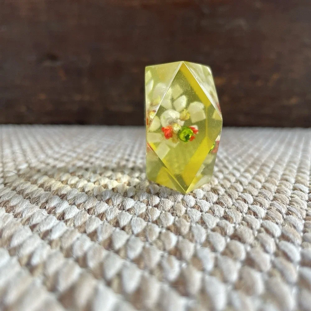 Vintage Facet Lucite Paperweight Flowers Mini